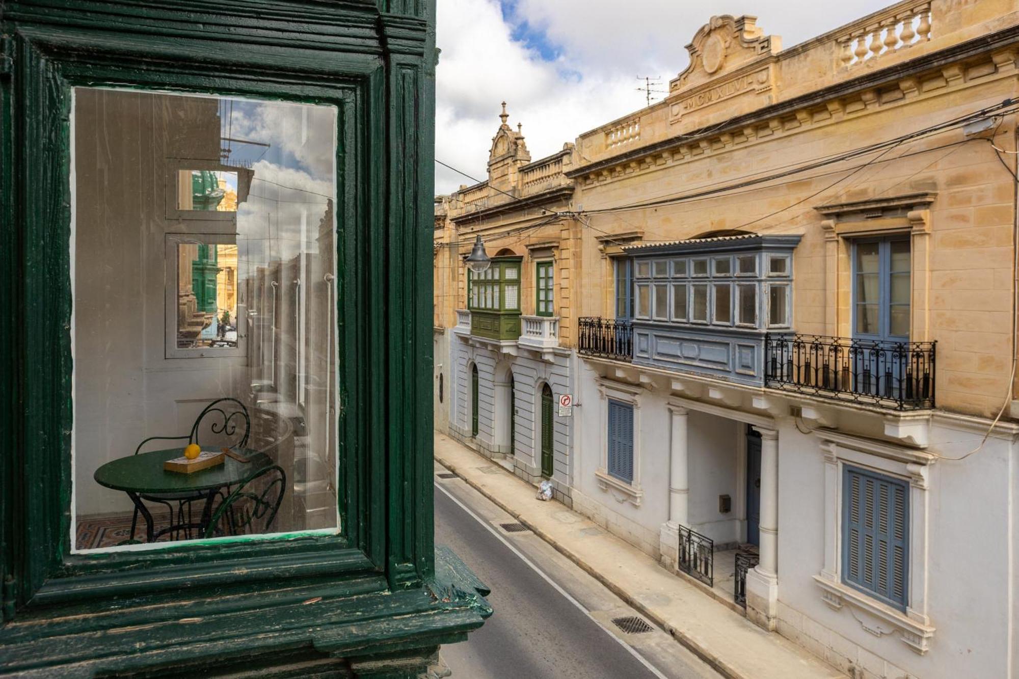 Проживание в семье Villa Mosta